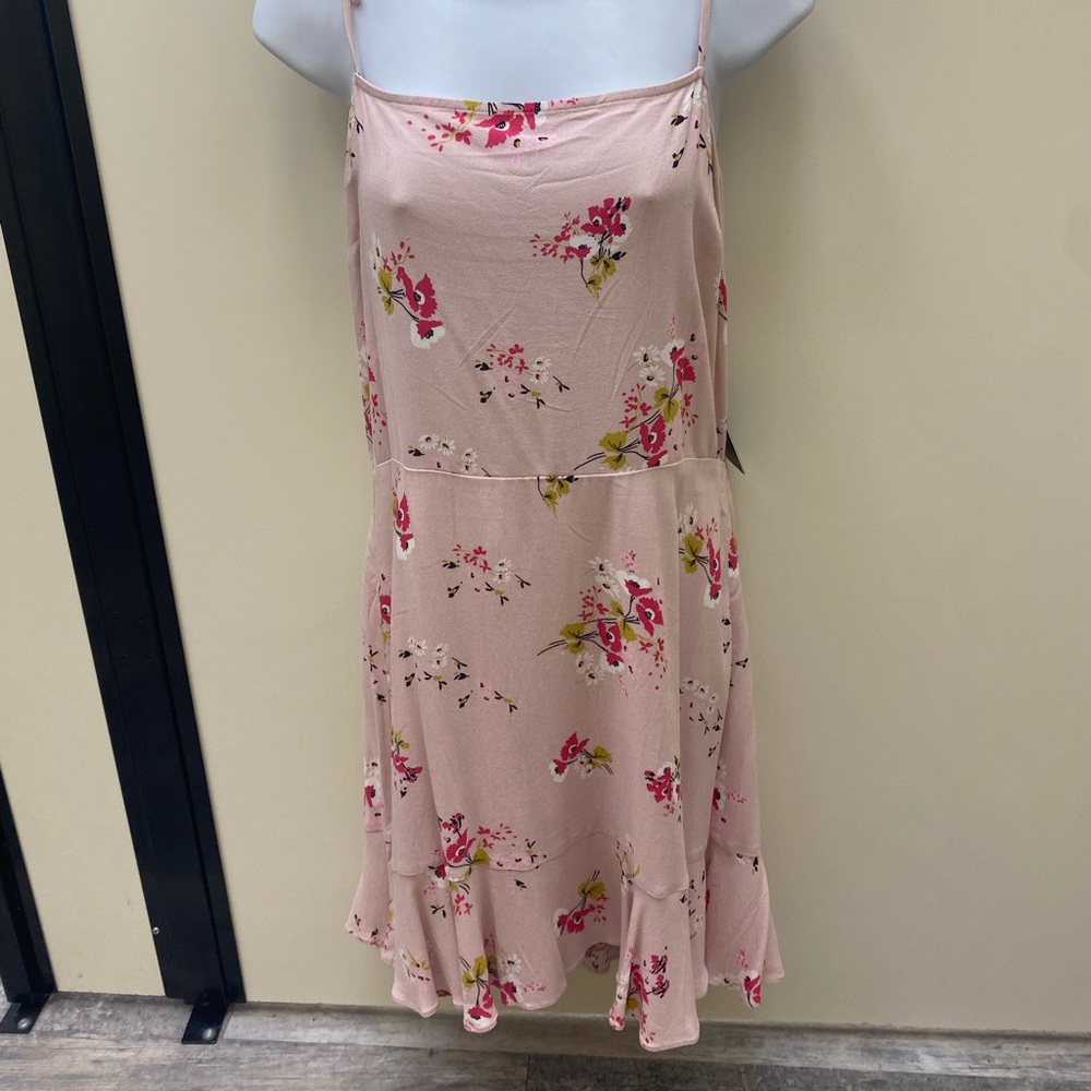 Express short dress. Pink floral. NWT